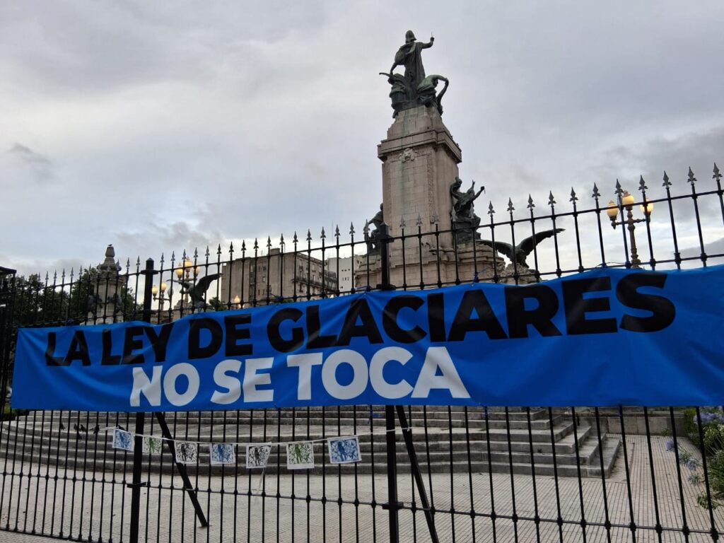 No a la reforma de la ley de glaciares